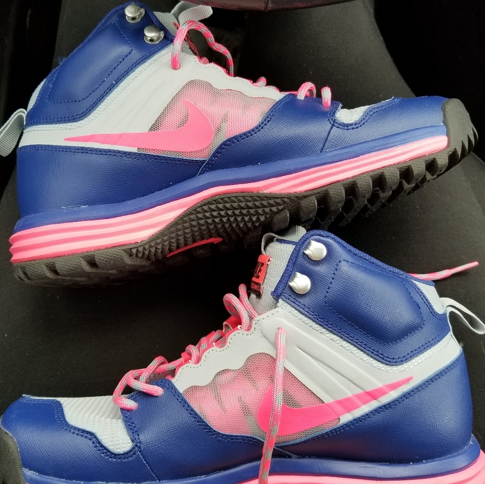 Womens Nike boots size 8